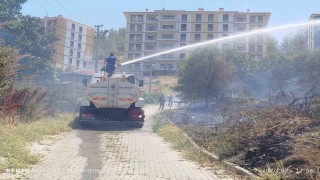 Kavaklıdere ilçe merkezindeki yangın büyümeden kontrol altına alındı