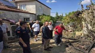 Kaymakam Dinçer, yangında zarar gören alanı yerinde inceledi