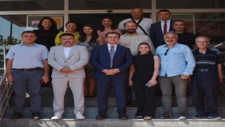 Kaymakamı Güldoğan, Salihli basınını unutmadı