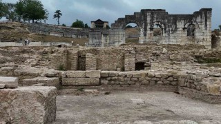 Kazmayı vurdukça tarih çıkıyor