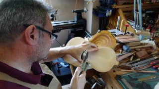 Kemancılara kızıp hobi olarak üretimine başladı, şimdi yurt dışından siparişler alıyor