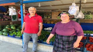 Kendi yetiştirdikleri ürünleri satmalarına rağmen kazanç sağlayamıyorlar