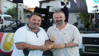 Keremköy Festivalinde engelli gazeteciye plaket