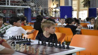 KidZania İstanbulda Geleneksel Satranç Şenliği büyük ilgi gördü