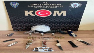 Kocaelide kaçak silah ve uyuşturucu operasyonu: 7 gözaltı