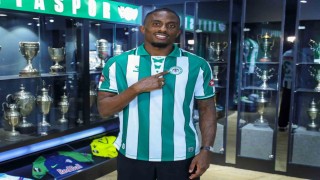 Konyaspor, Yhoan Andzouanayı kadrosuna kattı