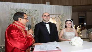 Koyulhisar Kaymakamı Ferhat Salih Ceylan, Oltuda dünyaevine girdi