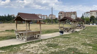 Küçük kıza akran zorbalığı yapan 3 şüpheli mahkemeye çıkmadan tahliye oldu