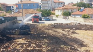 Kuluda boş arsada yangın paniği