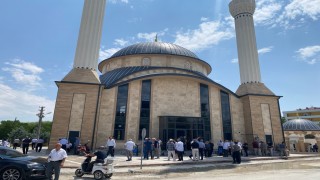Kuluda yapımı tamamlanan camide ilk Cuma Namazı kılındı