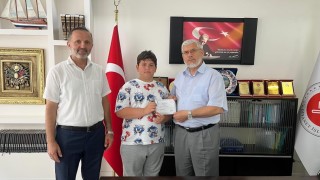 Kuran kursu öğrencisi harçlığını Filistine bağışladı