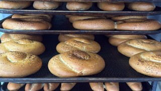 Kurtalanda bir işletme vatandaşa destek için ekmek fiyatını düşürdü