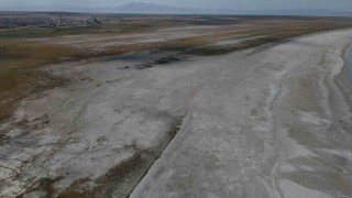 Kuş cenneti Arin Gölünde kuraklık tehlikesi