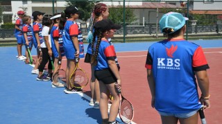 Kuşadası Belediyesinden geleceğin sporcularına ücretsiz eğitim desteği