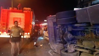 Kuşadasında tur midibüsü devrildi