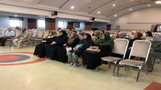 Kutsal topraklara gideceklere seminer