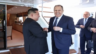 Kuzey Kore lideri Kim, Rusya Dışişleri Bakanı Lavrovu ağırladı