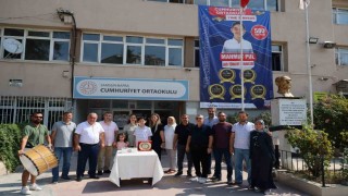 LGS Türkiye birincisi öğrenci, plaket ve altınla ödüllendirildi