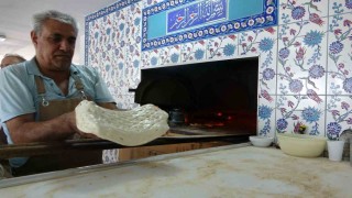 Malatyada fırıncıların 300 derecelik ateşle mücadelesi