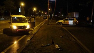 Malatyada hafif ticari araç ile otomobil çarpıştı: 2 yaralı