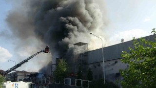 Malatyada hırdavat mağazasında çıkan yangın kontrol altına alındı