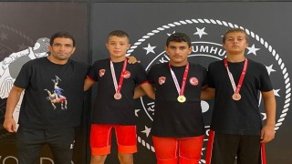 Manavgat Belediyesi Güreş Kulübünde minik sporculardan madalya yağmuru