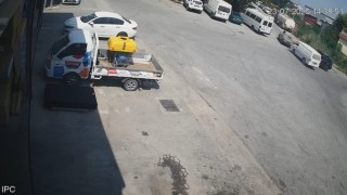 Manavgatta iki otomobilin çarpıştığı anlar kamerada