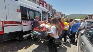 Menteşede otomobil motosikletliye çarptı: 1 yaralı