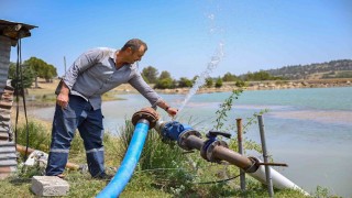 Mersin Büyükşehir Belediyesinden çiftçiye sulama borusu desteği