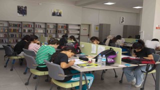 Mersin, öğrencilerin gözdesi olmaya devam ediyor