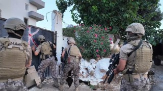 Mersinde fuhuş operasyonu: 22 şüpheli gözaltına alındı