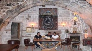 Mimar Sinanın doğduğu köyde halıya işlenen resmi büyük beğeni topluyor