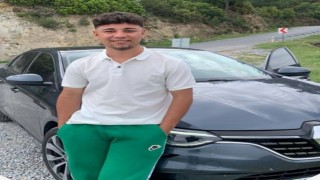 Motosiklet yarışı yapan 18 yaşındaki genç kamyonete çarpıp öldü