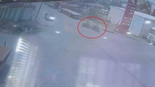 Motosikletlerin çarpışmasıyla yere savruldular