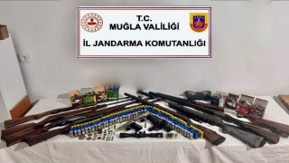 Muğlada tarihi eser ve ruhsatsız silah operasyonu