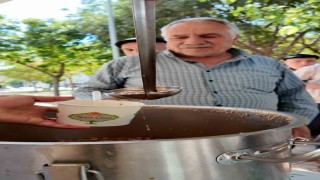 Muharrem Ayının bereketi Şehitkamilde paylaşılıyor