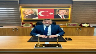 Muhtarlar derneğinden ihtiyaç sahibi genç çiftlere gelinlik ve damatlık yardımı