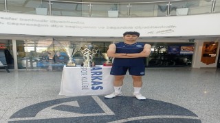 Nejat Efe Yavuz, Arkasspora transfer oldu