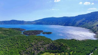 Nemrut Kalderasının doğal güzelliği havadan görüntülendi