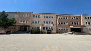 Nevzat Karabağ Anadolu Lisesi başarılara imza atıyor