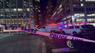 New Yorkta gökdelende silahlı saldırı: 6 ölü