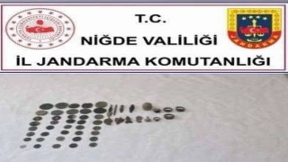 Niğdede tarihi eser operasyonu: 55 parça eser ele geçirildi