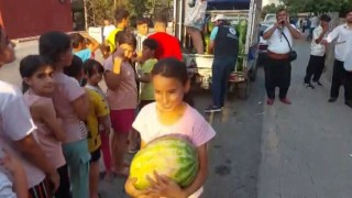 Nizip’te 7 Ton Karpuz 10 Dakikada Tükendi