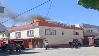 Nizipte odunluk yangını paniğe neden oldu