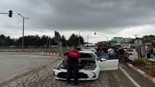 Osmaniyede iki otomobil çarpıştı: 2 yaralı