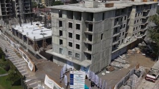 Osmaniyede rezerv alanda binalar yükseliyor