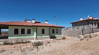 Osmaniyede yapımı tamamlanan 89 köy evinin anahtar teslimi yapıldı