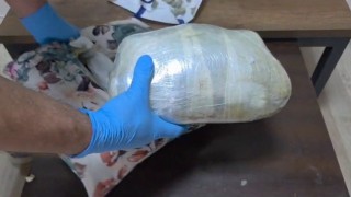 Otobüsteki yolcunun kullandığı yastıktan 1 kilo 450 gram uyuşturucu çıktı