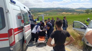 Otomobil ile hafif ticari araç çarpıştı: 2 yaralı