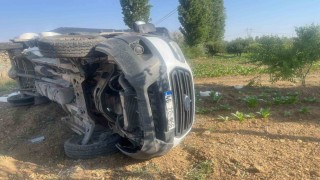 Otomobil ile kamyon çarpıştı: 1 yaralı